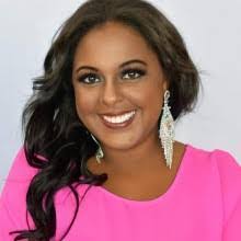 Samantha Kasten's Instagram, Twitter & Facebook