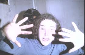 I am urgently trying to contact Ian David Rogers. He attended Hartshead  High School. He has lived all over the place but always migrated back  towards Ashton. Any help would be appreciated.