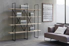 Tak hanya satu hewan, anda juga bisa membuat rak dengan bentuk hewan lainnya, lho. 25 Desain Rak Buku Minimalis Unik Dan Cantik