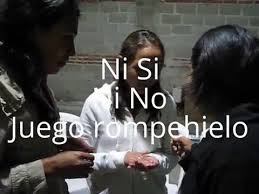 Si el cumpleaños es en verano y al aire libre, los juegos de agua tienen el éxito asegurado. Ni Si Ni No Divertido Rompehielo Juegos Divertidos Para Grupos Youtube