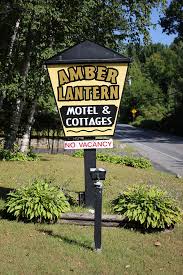 Amber lantern motel is located at 3601 lake shore drive in lake george in 3.1 km from the centre. Alexandra Charitan