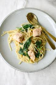Rezept Fur One Pot Pasta Mit Lachs Und Spinat Rezept Pasta Mit Lachs Lachs Spinat Pot Pasta