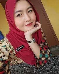 Sitangtsu 2011 On Instagram Junjung Kasih Junjung Junjung Sampai Bertarung Jangan Tersilap Junjung Takutkan Patah R In 2020 Girl Hijab Muslim Women Beautiful Hijab