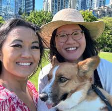 Grabbing a selfie with my fellow members of the @vancouverpoetryhouse Board  of Directors after our hybrid Annual General Meeting at @joy.kogawa.house  last Saturday!!! ❤️❤️❤️ L-R: Interim President (Me!), Secretary & Acting VP