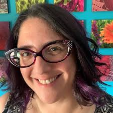 Hilary Kraus's Instagram, Twitter & Facebook