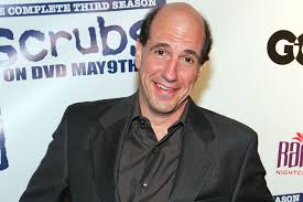 Friends star james michael tyler who played gunther has revealed he's battling stage 4 prostate cancer and is paralysed. Scrubs Actor Sam Lloyd Diagnosed With Cancer