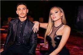 Ester expósito y alejandro speitzer podrían haber iniciado un romance, así lo afirman los fanáticos de ambas estrelas juveniles al verlos juntos en un viaje a tulum recientemente, con fotos muy comprometedoras. Alejandro Speitzer Critica El Trabajo Como Actriz De Ester Exposito Tu En Linea