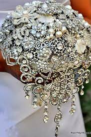 Brooch Wedding Bouquets That Will Excite You See More Http Www Weddingforward Com Brooch Wedding Bouque Jeweled Bouquet Sparkly Wedding Brooch Bouquet Diy