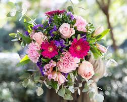 Un'indicazione generale è che i fiori per il compleanno devono essere colorati e vivaci. Fiori Per Compleanno Il Miglior Regalo Per La Persona Che Ti Sta A Cuore Colvin