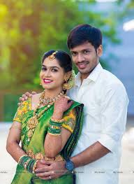 Pin By Pasupathy A On Wedding Bride Romantic Photoshoot Wedding Couple Poses Photography Wedding Couples Photography