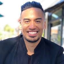 Maria Borowski's Instagram, Twitter & Facebook