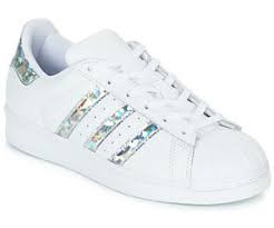 Today, athletes, artists and everyday stars continue to make the shoe their own. Adidas Superstar Junior Ftwr White Ftwr White Glitter Ab 47 93 Juni 2021 Preise Preisvergleich Bei Idealo De