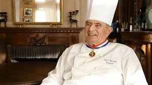 Paul Bocuse Le Chef Qui A Sorti Les Cuisiniers Des Cuisines L Humanite