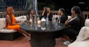 Kenya moore's landlord conya dillon weems files a motion claiming kenya defaulted on her lease agreement at least 15 times. Rhoa Recap Kenya Snubs The Ladies On Their Trip To South Carolina