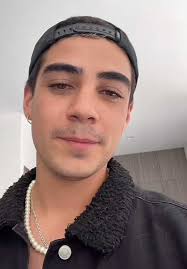 Viendo como cambian sus rasgos adolescentes 🤧 #joscanela #cd9