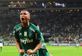 Pelo brasileirão de 2017, deyverson foi expulso pela primeira vez pelo palmeiras. Deyverson E Eleito O Craque Da Partida