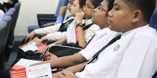 Kesemua aktiviti dan pengurusan dalam kawasan sekolah ditangguhkan bermula 22 januari hingga 5 februari depan bagi membolehkan proses sanitasi dilakukan. Visit By Students Of Sekolah Kebangsaan Sultan Sulaiman 1 To Ucsi University S Terengganu Campus