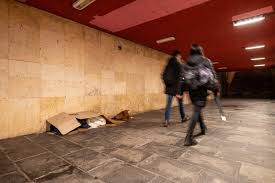 A(z) kijárási tilalom szó fordítása az ingyenes angol szótárban és sok más szó angolul. Hajlektalansag Es A Kijarasi Tilalom Nlc Hu