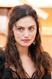 Aug 24, 2017 · a major player in the world economy, australia's contributions to the world in the fields of science and technology, literature, politics, and sports have been immense. Australian Model Phoebe Tonkin At Paris Fashion Week Hollywood Stars