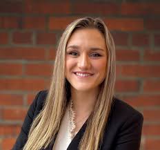 Lindsay Mooney's Instagram, Twitter & Facebook