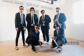 Lagu hutang floor 88 terbaru gratis dan mudah dinikmati. Beralih Angin