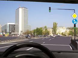 1:55:57 schimbarea repetată a luminii de drum cu lumina de întâlnire se foloseşte pe timp de noapte. Soferonline IntrebÄri Chestionare Auto Drpciv 2021 Categoria B B1 Tr Pagina 25