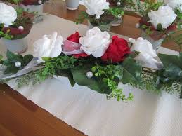 1 Tischdeko Hochzeit Ehrenplatz Deko Rosen Foamrosen Taufe Kommunion Rot Weiss In Mobel Tischdekoration Hochzeit Blumen Dekoration Hochzeit Tischdeko Hochzeit