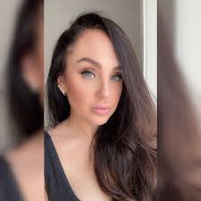 Faye Wheeler's Instagram, Twitter & Facebook