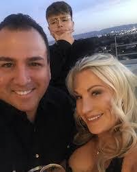 Carrie Hardison's Instagram, Twitter & Facebook