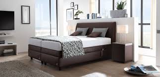 Doch nicht nur dem holz kommt der braune nachttisch zu gute. Mercata Ruf Betten Das Boxspringbett Mit Eingebauter Vollautomatik