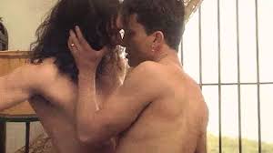 Alejandro Speitzer y Jaime Lorente se comen a besos en película -  Homosensual