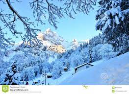 Αυτή τη στιγμή υπάρχουν «περίπου 13.000 τουρίστες στην τσερμάτ», που βρίσκεται. Braunwald Sta Boyna Xristoygennwn Xionioy Ths Elbetias Stok Eikona Eikona Apo 82540379