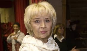 Народная артистка рсфср тамара петровна семина родилась в семье военнослужащего — командира танкового взвода петра федоровича бохонова. Tamara Semina Menya Pytalis Otravit Mir Novostej