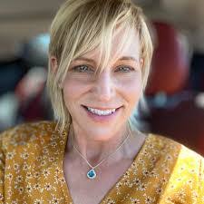 Melanie Rigdon's Instagram, Twitter & Facebook