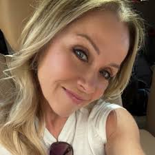 kj 🦄 (@kjrussell_)