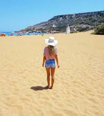 Obwohl es sicherlich bessere orte für einen strandurlaub gibt, haben auch die maltesischen inseln sehr schöne strände. Die 10 Schonsten Strande Auf Malta In Einer Liste Mit Geheimtipps Badebuchten Sandstranden Und Interessanten Orten Nahe De Malta Reisen In Europa Sandstrand