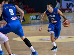 Personalizza la tua divisa, rendi unica la tua squadra con il servizio esclusivo di decathlon. Maglie Italia Basket Europei 2015 La Firma Di Champion