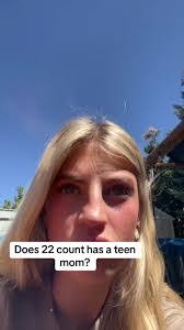 Whitney Poe's Instagram, Twitter & Facebook