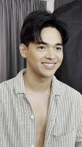 Grooming Perfection: Marlon Martinez's Stunning Look