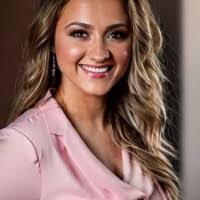 Linda Wolak's Instagram, Twitter & Facebook