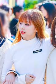Pin By Chryluov On Loona Kpop Girls Vivi Korean Girl Groups