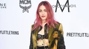 Browse 1,289 frances bean cobain stock photos and images available, or start a new search to. Frances Bean Cobain Hopes Her Dad Would Have Been Proud Cnn