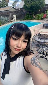 Alina Arellano's Instagram, Twitter & Facebook