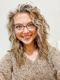 Amanda Shiflett's Instagram, Twitter & Facebook