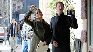 Enquêtes spéciales saison 3 french hdtvla naval criminal investigative service regroupe une équipe d'agents spéciaux chargés d'enquêter sur des crimes concernant la marine. Photos De Ncis Enquetes Speciales Saison 17