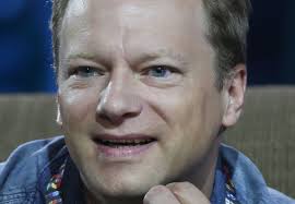 Maciej jerzy stuhr (born 23 june 1975) is a polish actor, comedian and occasional film director. Maciej Stuhr Zakpil Z Programu 500 Burza W Komentarzach