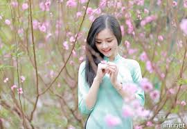 Chùm ảnh mùa Xuân đẹp rạng rỡ cùng các cô gái dễ thương nhất | IINI Blog