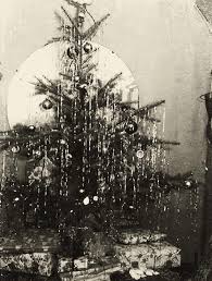 Tree For Christmas Christmas Pictures Vintage Old Christmas Vintage Christmas