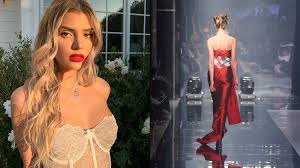 Alissa fasion land / colour type color gray mono. Alissa Violet Stuns The Runway At Milan Fashion Week Dexerto