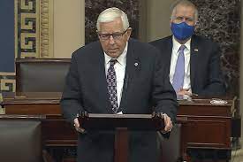Mike enzi, who died on monday following a bicycle accident last week, left congress in december, stating that serving his constituents was an honor of a lifetime. Xdfy1xjv7uo56m